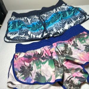 Women's Shorts Resort Wear Elastic Waist 2 Items Gently Used Size XL